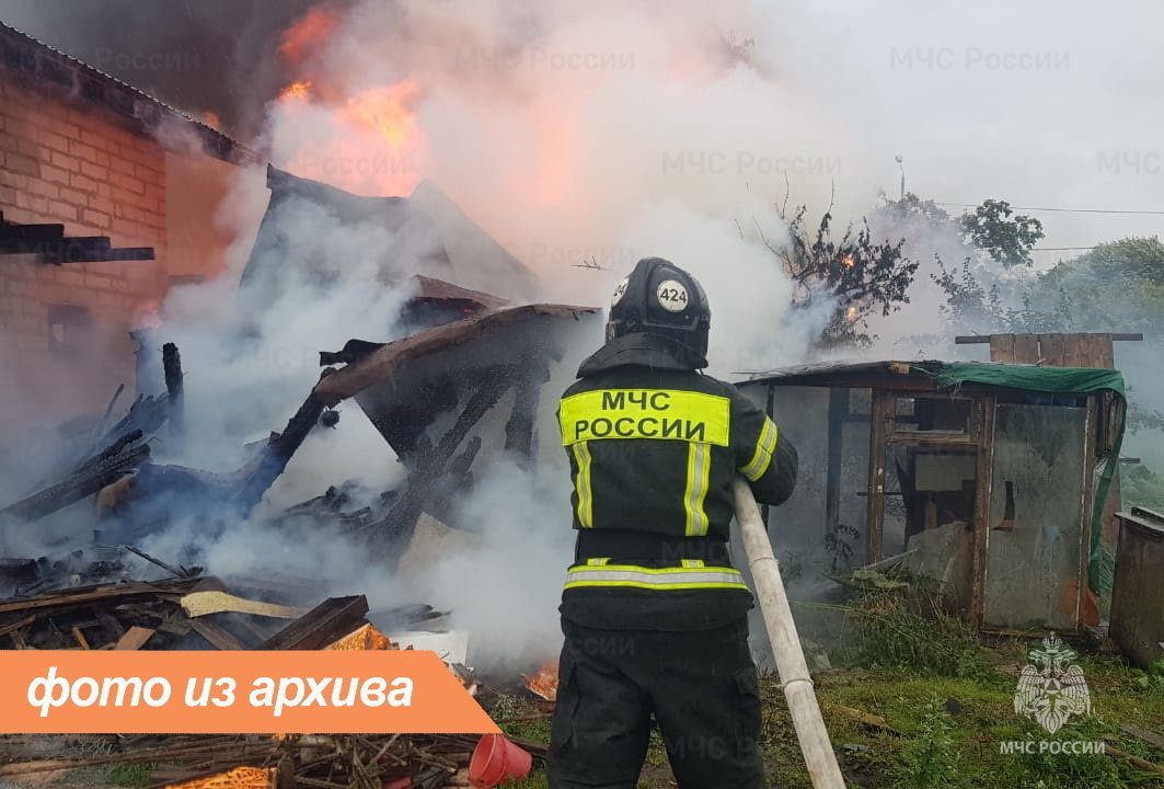 Пожарно-спасательные подразделения Ленинградской области ликвидировали пожар в Подпорожском районе